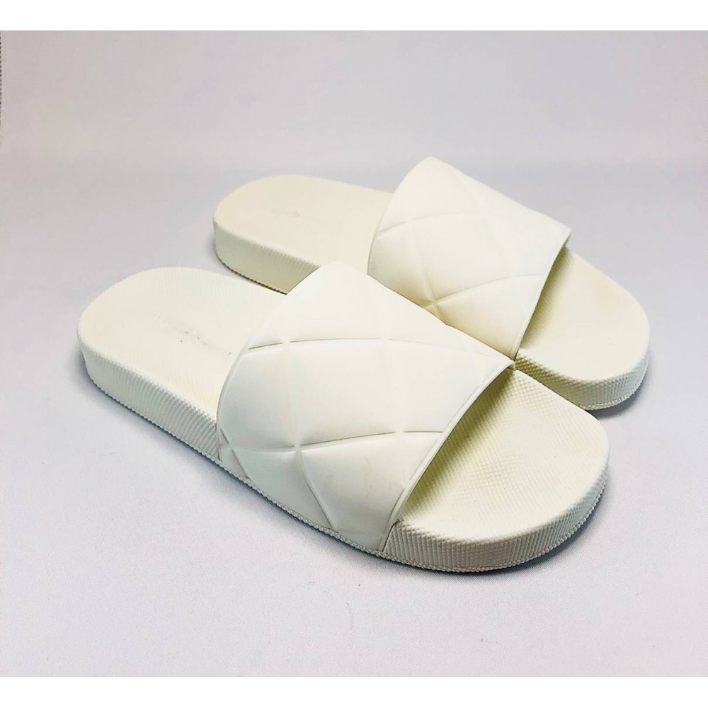 Bottega Veneta Slider Quilted Rubber Pool Slides in WHITE
